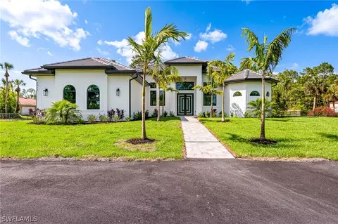 1911 Jung Blvd E, Naples, FL 34120