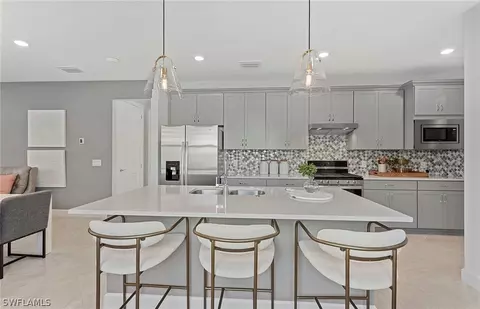 Kitchen - 1874 Mesa Ln, Naples, FL 34120 photo 4 of 5