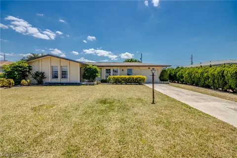 334 SE 47th Ter, Cape Coral, FL 33904