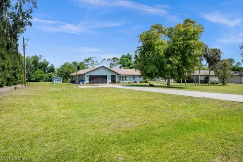 1540 Orchid Rd, North Fort Myers, FL 33903