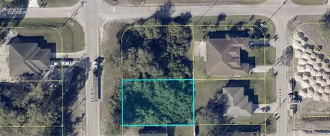 411-413 Bell Blvd S, Lehigh Acres, FL 33974