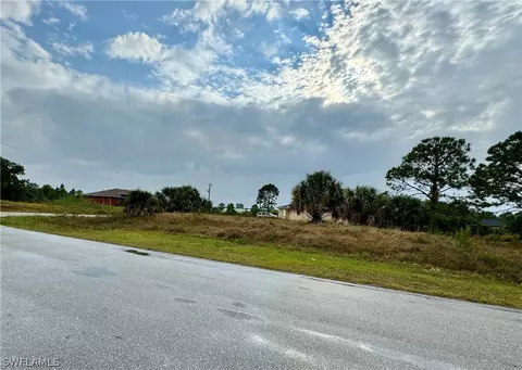 3200 53rd St W, Lehigh Acres, FL 33971