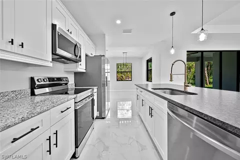 Kitchen - 3912 68th Ave NE, Naples, FL 34120 photo 7 of 7
