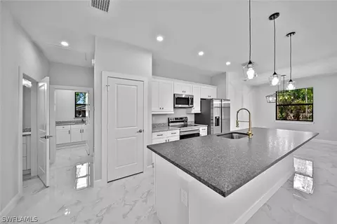 Kitchen - 3912 68th Ave NE, Naples, FL 34120 photo 2 of 7
