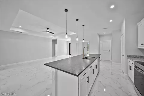 Kitchen - 3912 68th Ave NE, Naples, FL 34120 photo 4 of 7