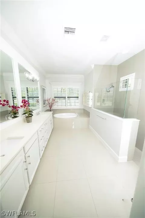 Bath - 14022 Shadywood Ct, Estero, FL 33928 photo 2 of 3
