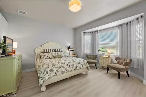 Bedroom - 11418 Stratham Loop, Estero, FL 33928 photo 3 of 8