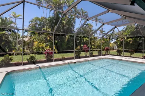 605 SE 35th Ter, Cape Coral, FL 33904