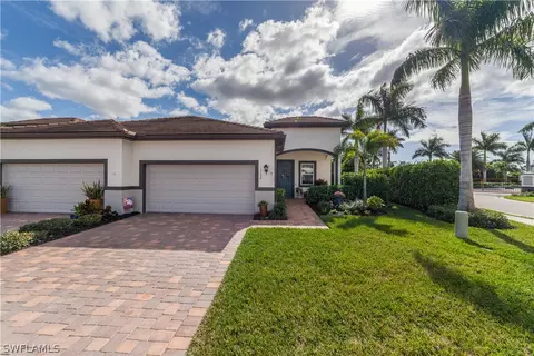 1120 S Town And River Dr, Fort Myers, FL 33919