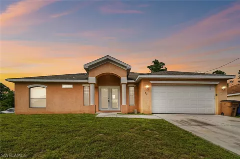 841 Calhoun St E, Lehigh Acres, FL 33974