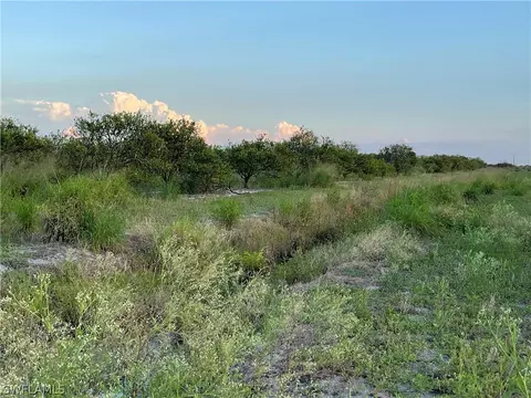 6395 7th Rd, Labelle, FL 33935
