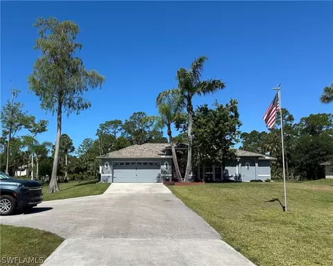 141 2nd St SE, Naples, FL 34117