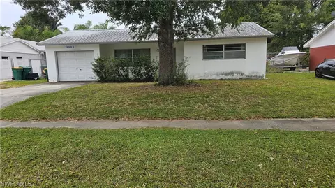 3088 Poinciana Dr, Naples, FL 34105