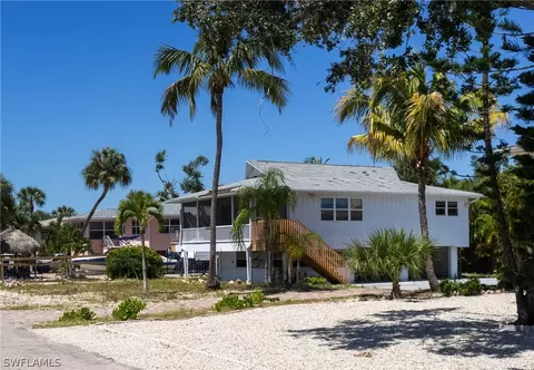 127 Andre Mar Dr, Fort Myers Beach, FL 33931
