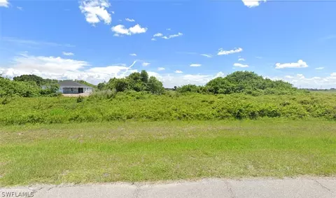 3050 Adcock Dr, Labelle, FL 33935