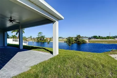 2203 NE 43rd Ln, Cape Coral, FL 33909