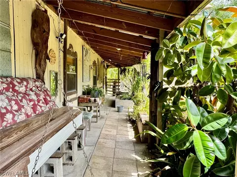 Exterior - 720 E Rd, Labelle, FL 33935 photo 8 of 9