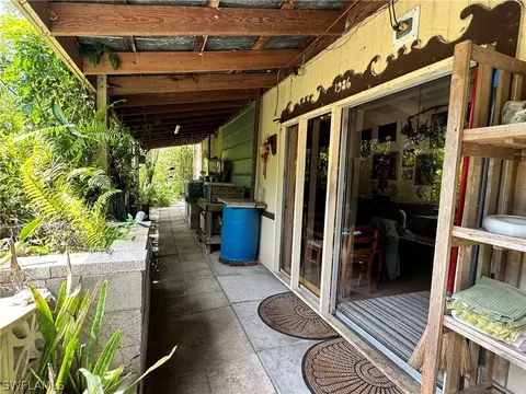 Exterior - 720 E Rd, Labelle, FL 33935 photo 9 of 9