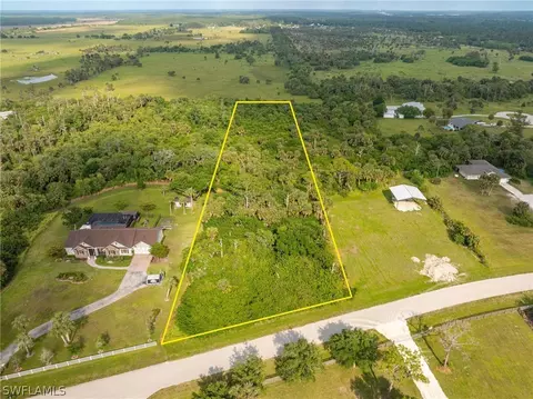 18430 River Estates Ln, Alva, FL 33920