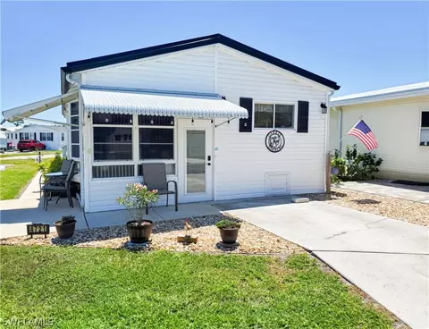 4721 Bayberry Way W, Estero, FL 33928