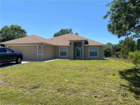 2615 26th St W, Lehigh Acres, FL 33971