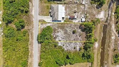2613 31st St SW, Lehigh Acres, FL 33976