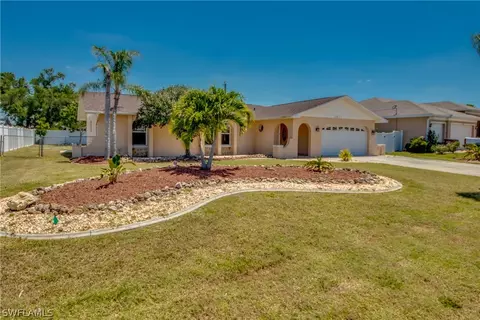 3631 SW 6th Pl, Cape Coral, FL 33914