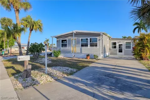 11280 Cypress Ln, Fort Myers Beach, FL 33931