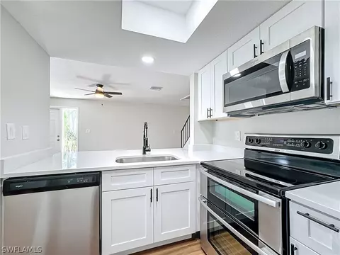 274 Maple Leaf Cir #3, Fort Myers, FL 33907