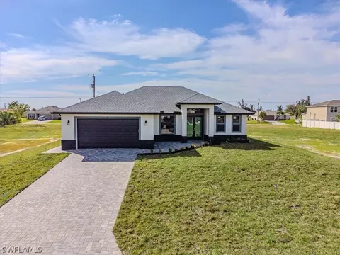 1716 NE 7th Pl, Cape Coral, FL 33909