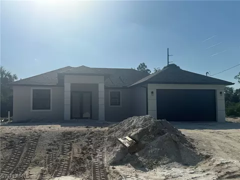 52 Xelda Ave S, Lehigh Acres, FL 33976