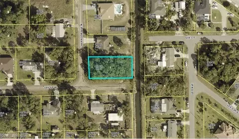 700 Labrador Ave N, Lehigh Acres, FL 33971