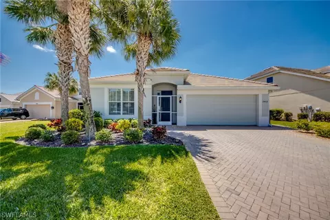 2472 Sutherland Ct, Cape Coral, FL 33991