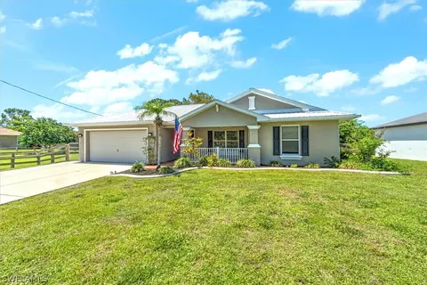 6039 Higgins Ave, Fort Myers, FL 33905