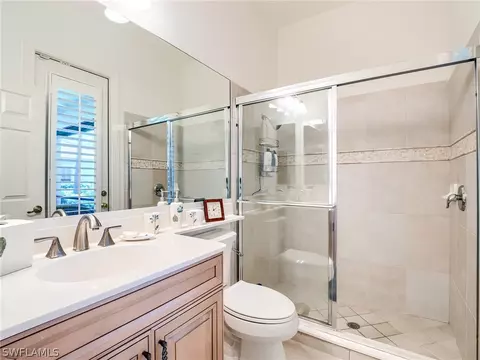 Bath - 16121 Parque Ln, Naples, FL 34110 photo 5 of 5