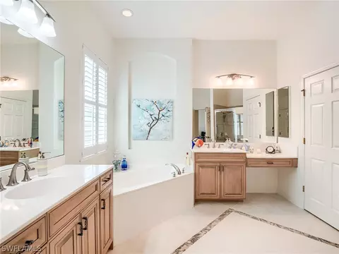 Bath - 16121 Parque Ln, Naples, FL 34110 photo 1 of 5
