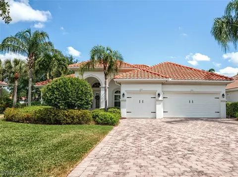 16121 Parque Ln, Naples, FL 34110