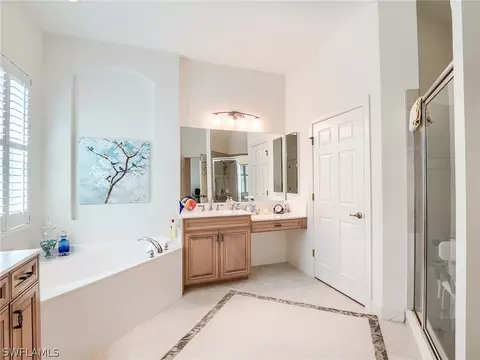 Bath - 16121 Parque Ln, Naples, FL 34110 photo 2 of 5