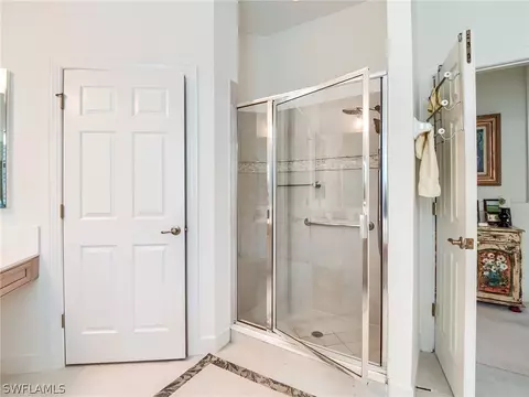Bath - 16121 Parque Ln, Naples, FL 34110 photo 3 of 5