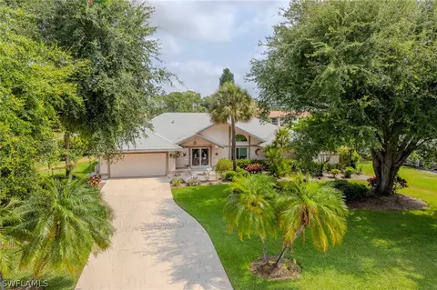 7181 Appleby Dr, Naples, FL 34104