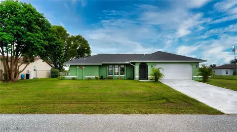 1705 NE 7th Ave, Cape Coral, FL 33909