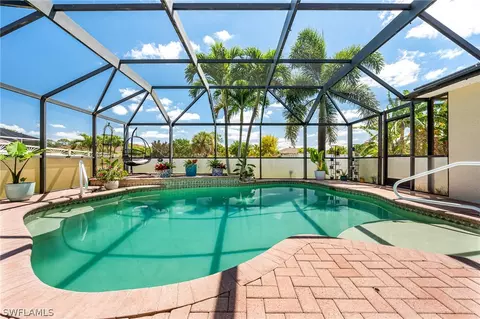 11618 Forest Mere Dr, Bonita Springs, FL 34135
