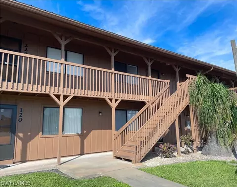 500 N Francisco St #219, Clewiston, FL 33440