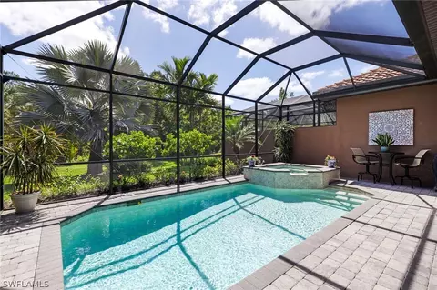 6648 Roma Way, Naples, FL 34113