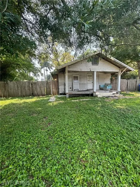 1258 Allen St, Fort Myers, FL 33916