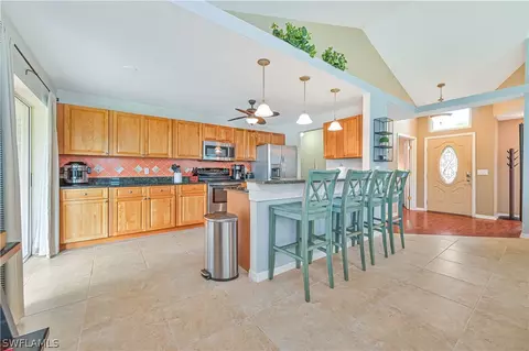 15118 Cloverdale Dr, Fort Myers, FL 33919
