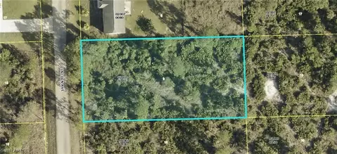 806 Lincoln Ave, Lehigh Acres, FL 33972