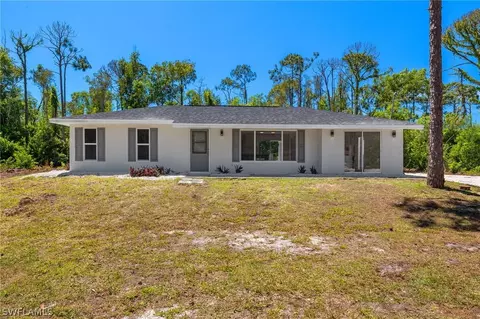 16160 Rainforest Ln, Fort Myers, FL 33912