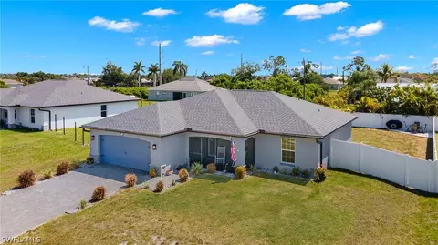 2627 NE 4th Ave, Cape Coral, FL 33909