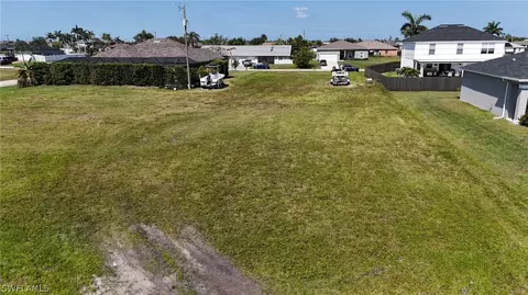 1310 NW 7th Ave, Cape Coral, FL 33993